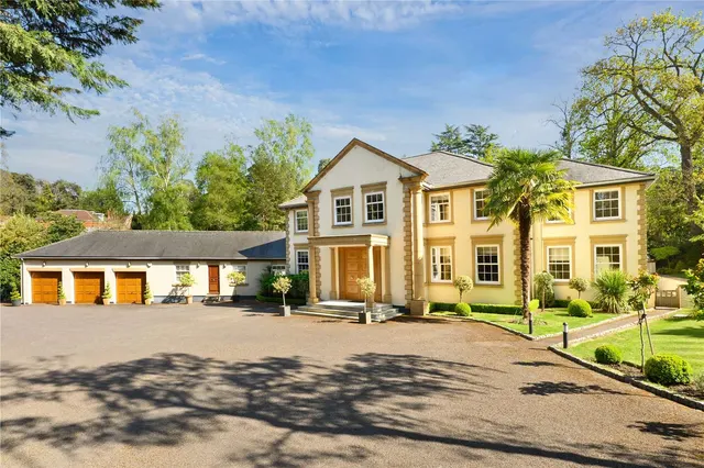 Golf Club Road, St. George's Hill, Weybridge, Surrey, KT13 0NJ, photo 1