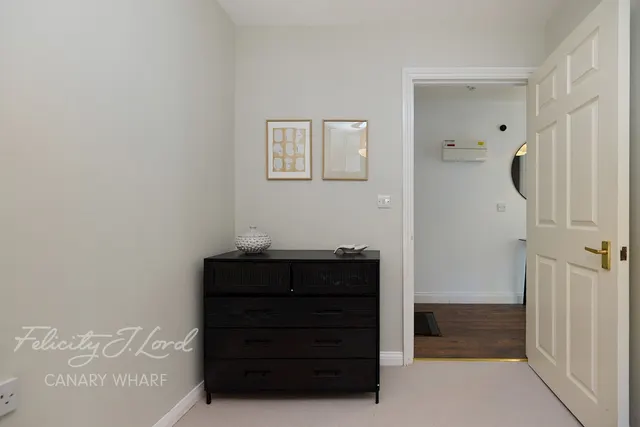 Mellish Street, London, E14, photo 2