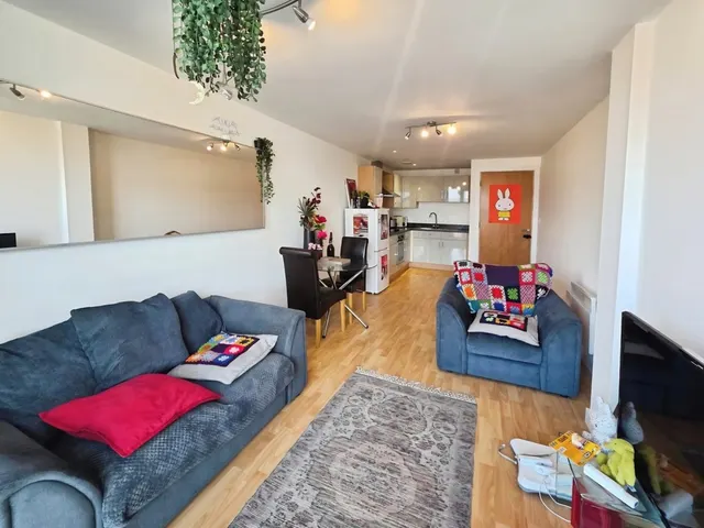 Skinner Lane, LS7, photo 1