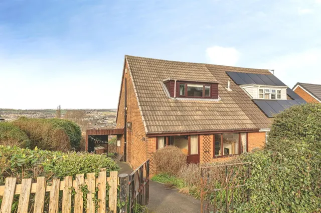 Lascelles Road, Heckmondwike, photo 1