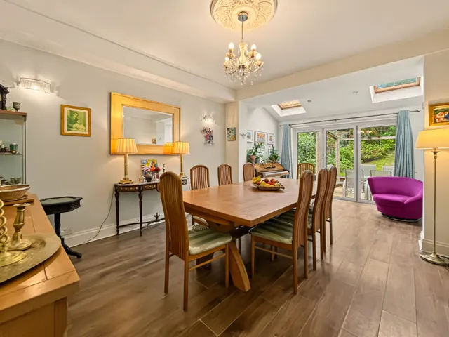 Woodhill Drive, Prestwich, M25, photo 3