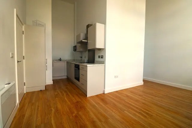 Block A, Victoria Riverside, LS10, photo 2