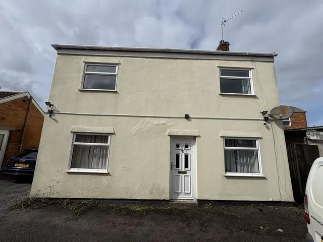 St. John Street, Bridgwater TA6 5JA, photo 1