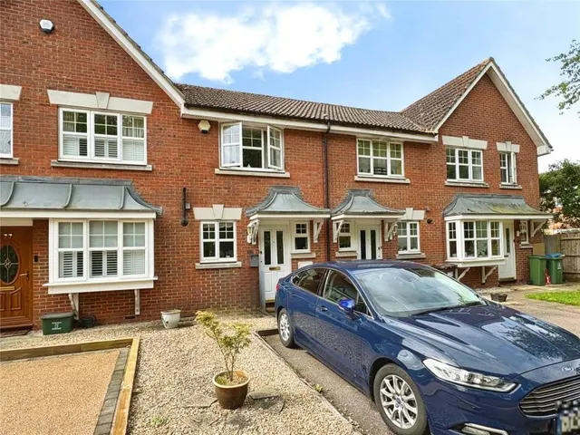 Friarscroft Way, Aylesbury, HP20, photo 1