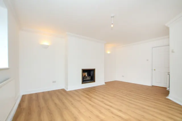 Marsh Lane, Stanmore Fees Apply, HA7, photo 3