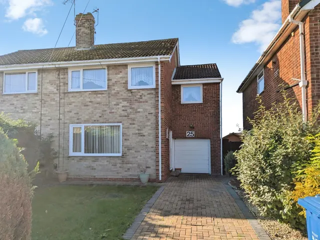 Maple Drive, Beverley, HU17, photo 1