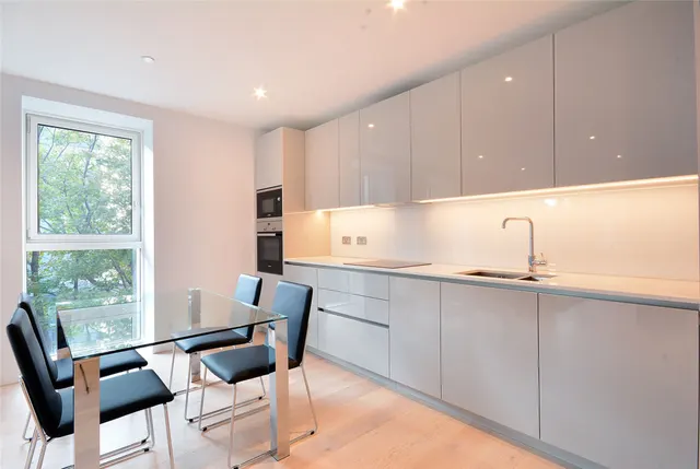 Photo 2 — Apartment 201, Hurlock Heights, 4 Deacon Street, London