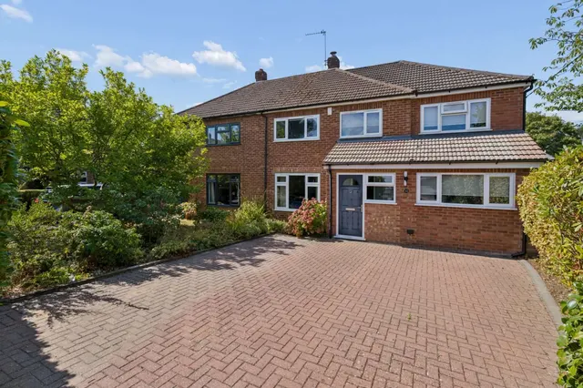 Longwood Lane, Amersham, Buckinghamshire, HP7 9EN, photo 1