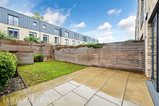 Beatrice Place, London, SW19, photo 3