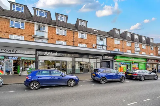 Ashford, Middlesex, photo 1