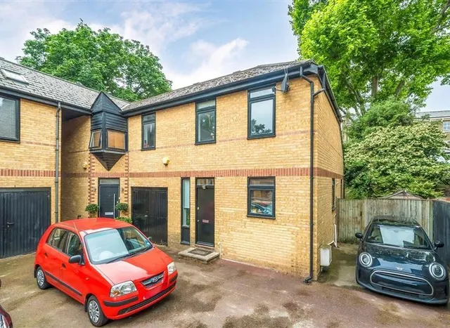 Spencer Mews, Stockwell, SW8, photo 1