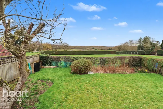 Whyburn Lane, Nottingham, NG15, photo 2