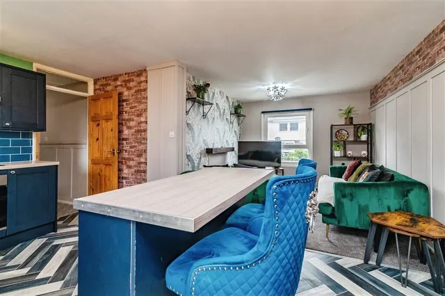 Cairns Close, Nottingham, NG5, photo 1