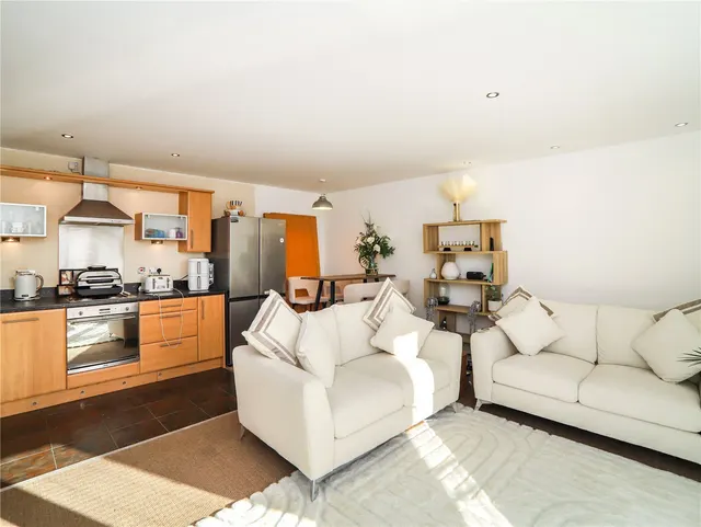 Chepstow Road, Newport, NP19, photo 2