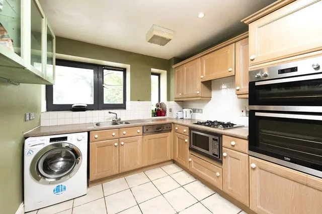 Manor Gardens, Islington, N7, photo 1
