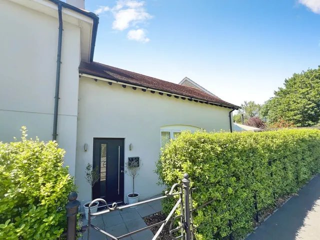 Somerton Road, Street, BA16, photo 3