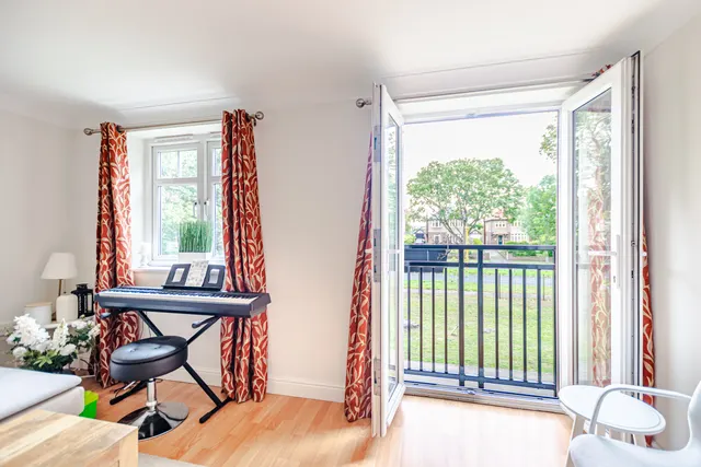 Brackenhurst Drive, Moortown, LS17, photo 3