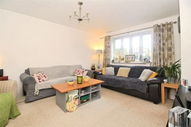 Photo 2 — Welbeck Avenue, Burbage, Leicestershire, LE10