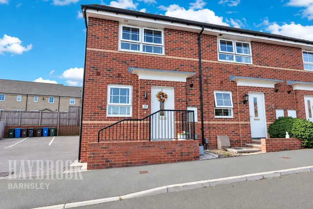 Carrs Avenue, Cudworth, photo 1