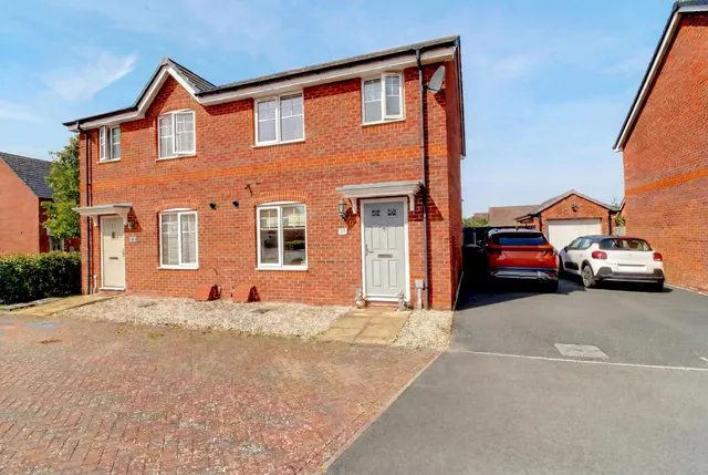 Lower Farm Way, Nuneaton, CV10, photo 1