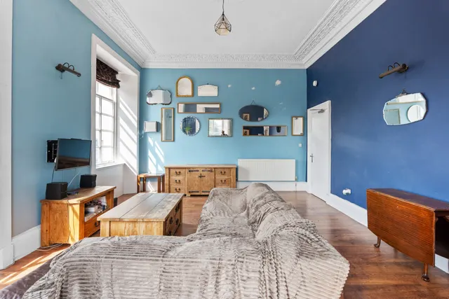 Photo 3 — 2/1 1 North Claremont Street, Park, G3 7NR