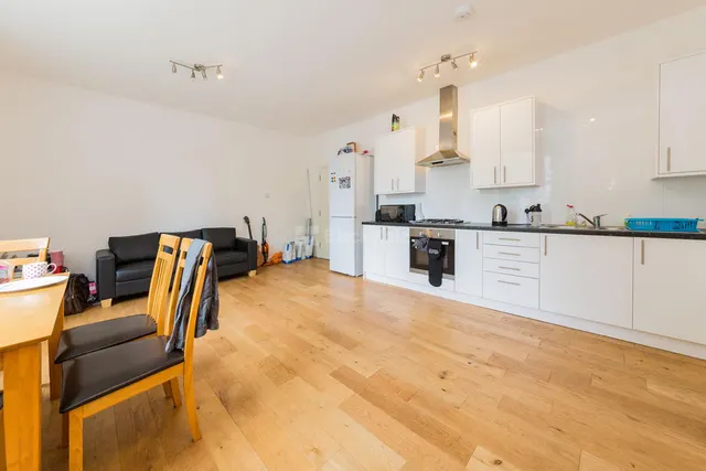 Hillmarton Road, N7, photo 2