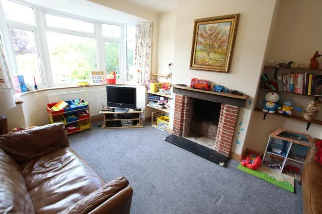 Meadway Drive, Horsell, GU21, photo 3