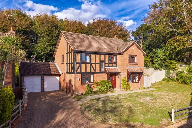 Cherry Tree Close, High Salvington, photo 1