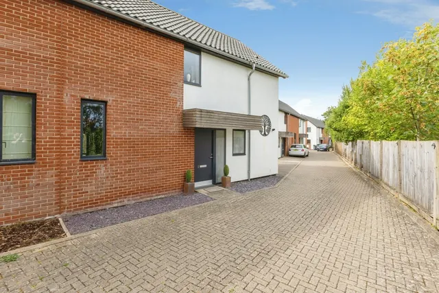Bridge Loke, Wymondham, Norfolk, NR18, photo 1