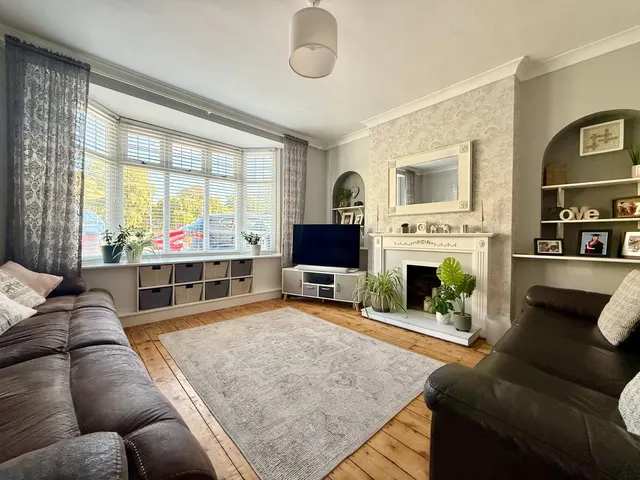 Stroud Road, GL1, photo 3