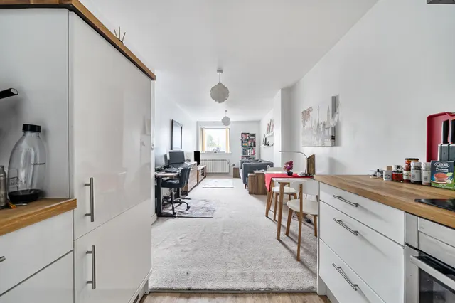 Photo 2 — Montpellier Terrace, Cheltenham, GL50