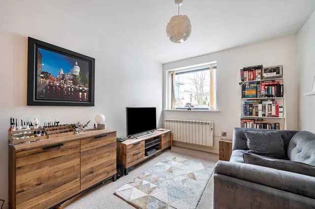 Photo 3 — Montpellier Terrace, Cheltenham, GL50