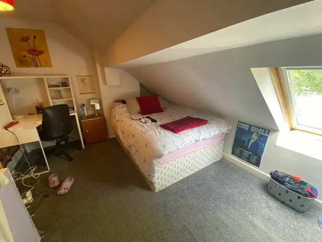 Harlaxton Drive, Lenton, NG7, photo 2