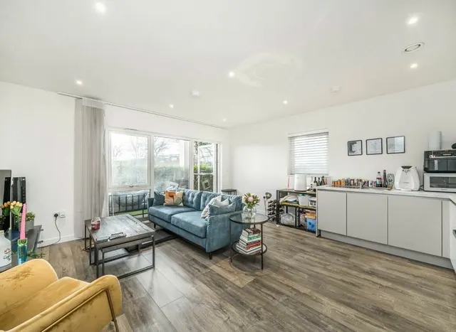 Bittacy Hill, Finchley, NW7, photo 1