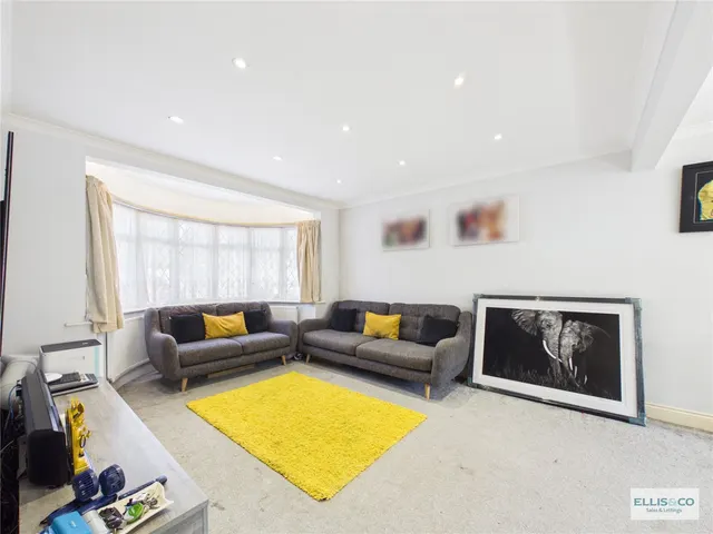 Brampton Grove, Kenton, HA3, photo 2