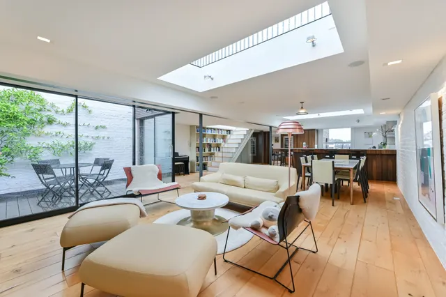 15f Queens Gate Place, London, photo 1