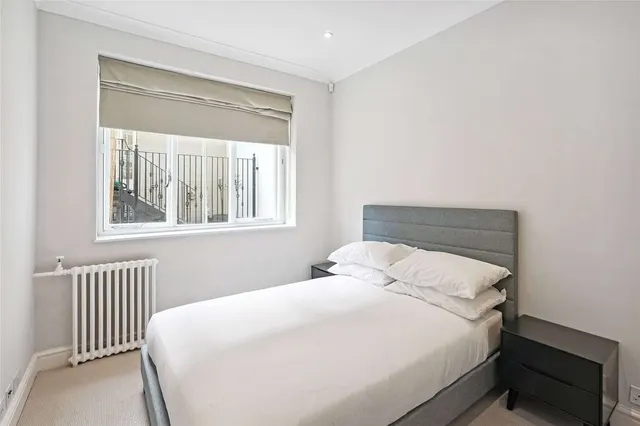 Photo 3 — Pont Street, Knightsbridge, London, SW1X 0BD
