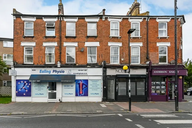 London, W5, photo 1