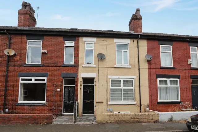 Grosvenor Street, Prestwich, M25, photo 1