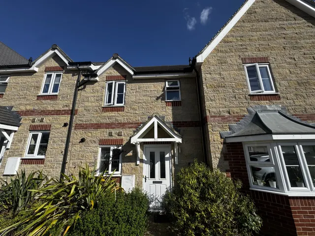 Turnberry Drive, Corby, photo 1