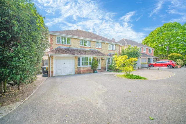 Blackberry Drive, Fair Oak, Eastleigh, SO50 8RB, photo 1