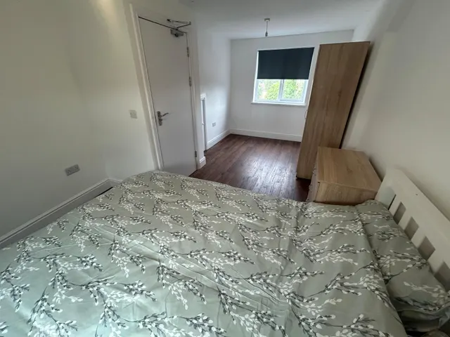 Rosliston Road, Room, DE15, photo 2