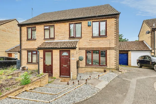 Ecton Park Road, Northampton, photo 1