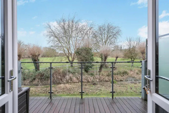 Bartlett Crescent, High Wycombe, HP12, photo 3