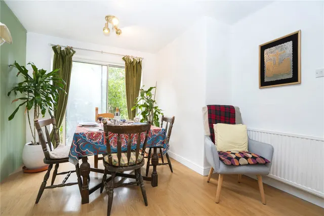 Photo 3 — Clifford Road, Richmond, TW10