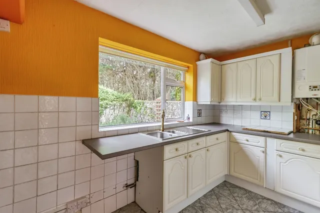 Sutton Park Road, Seaford, BN25, photo 3