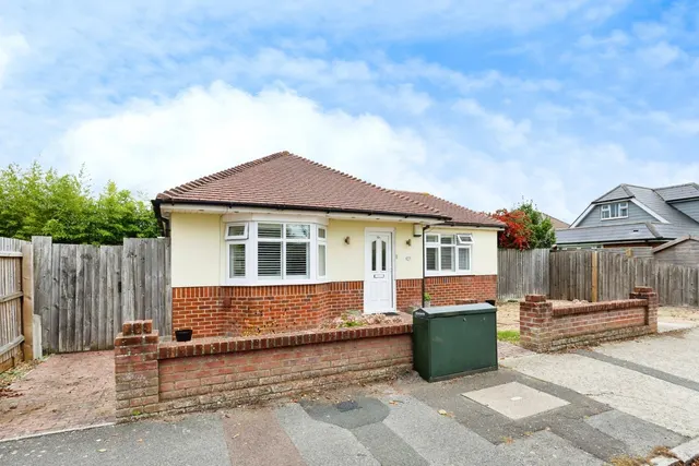 Harbeck Road, Throop, BH8, photo 1