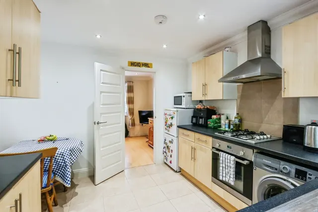 Harbeck Road, Throop, BH8, photo 3