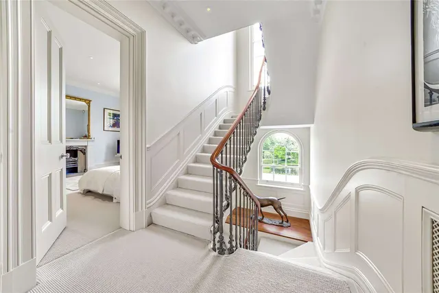 Photo 2 — Richmond Hill, Richmond, Surrey, TW10 6RQ