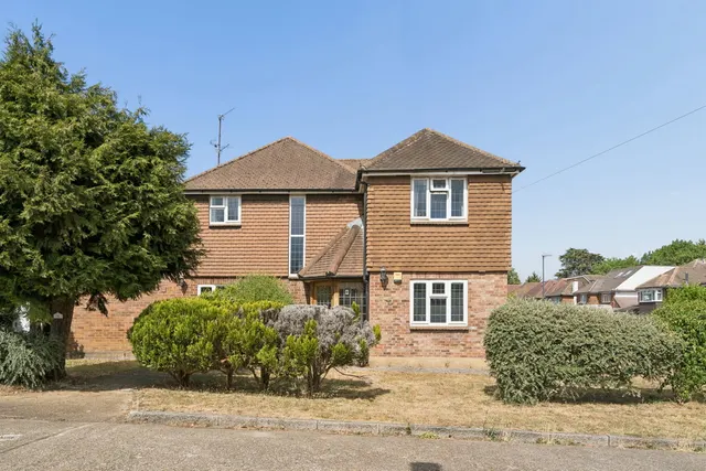 Murray Crescent, Pinner, HA5, photo 1
